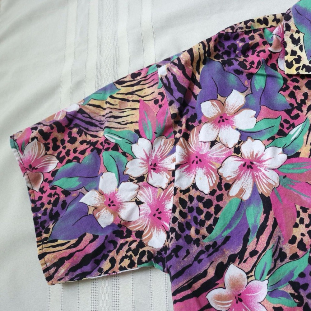 Tropical wild cat patterned button down shirt - image 6